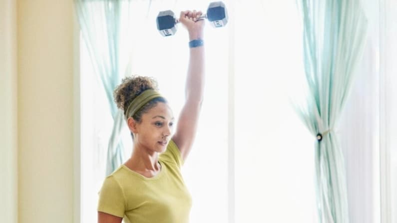 Los secretos del mayordomo: 5 actividades para mantener los músculos y las articulaciones en forma