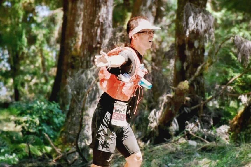 El nefrólogo Chieh-Li Wang participa en un maratón. (Foto cortesía de Chieh-Li Wang)