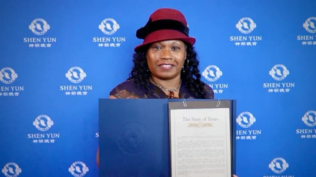 Rosalind Gary en la representación de Shen Yun Performing Arts en el Jones Hall for the Performing Arts el 28 de diciembre de 2025. NTD