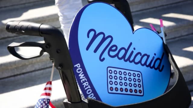 Juez permite que ICE acceda a datos de Medicaid sobre inmigrantes ilegales