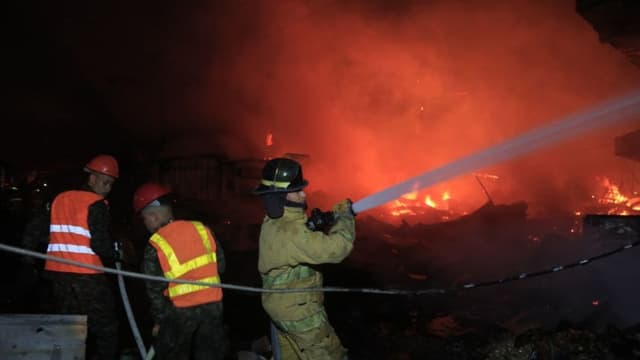 Decenas de negocios fueron consumidos por intenso incendio en segunda ciudad de Honduras