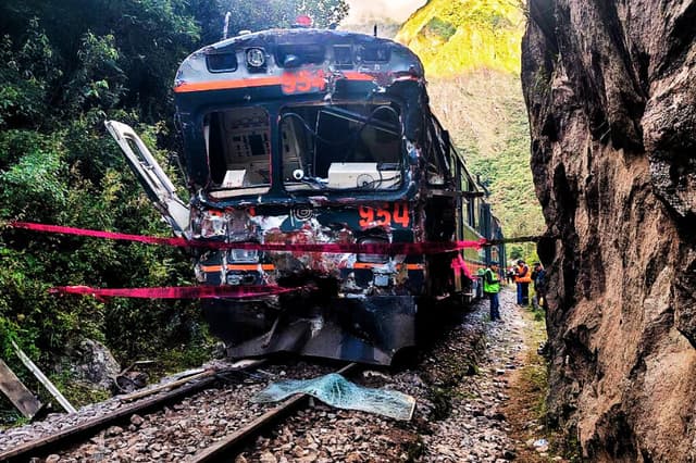 Accidente ferroviario rumbo a Machu Picchu deja un muerto y al menos 30 heridos