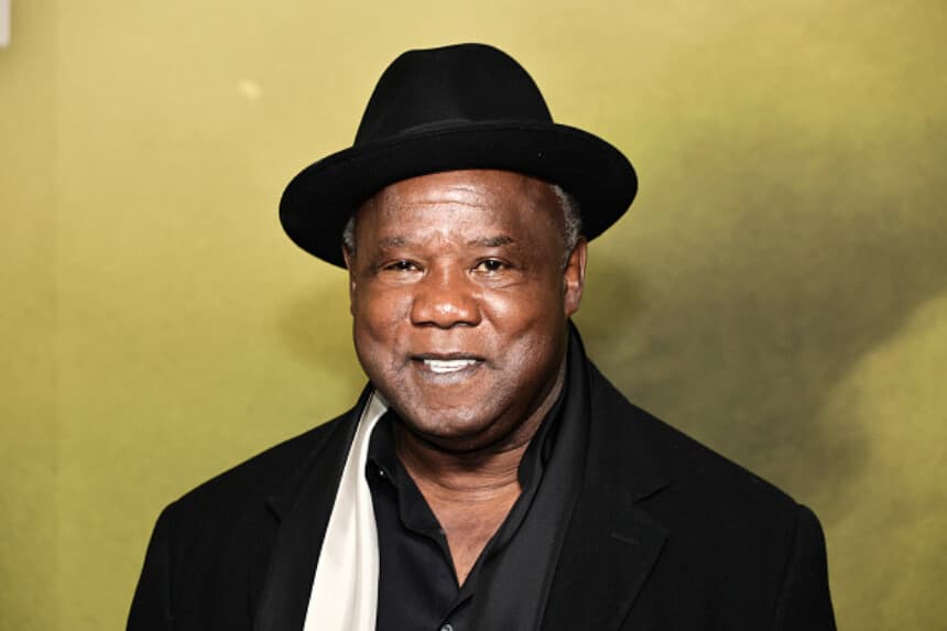 NUEVA YORK, NUEVA YORK - 10 DE ENERO: Isiah Whitlock Jr. asiste al estreno de "Plane" en Nueva York en el AMC Lincoln Square Theater el 10 de enero de 2023 en la ciudad de Nueva York. (Foto de Jamie McCarthy/Getty Images).