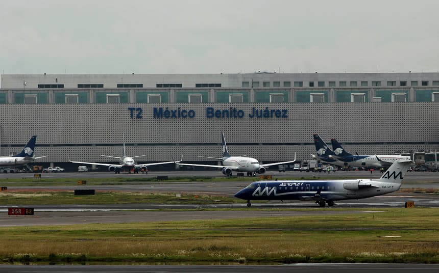 Fotografía de archivo que muestra la terminal 2 del Aeropuerto Internacional ,en Ciudad de México (EFE/ Sáshenka Gutiérrez)