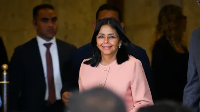 Venezuela firma acuerdo con dos empresas de Europa para ampliar la producción de gas