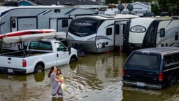 Fuertes lluvias y mareas altas generan inundaciones en zona al norte de California