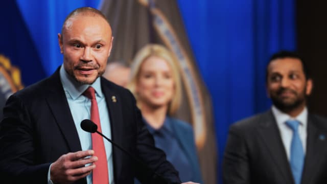 Dan Bongino renuncia oficialmente como subdirector del FBI