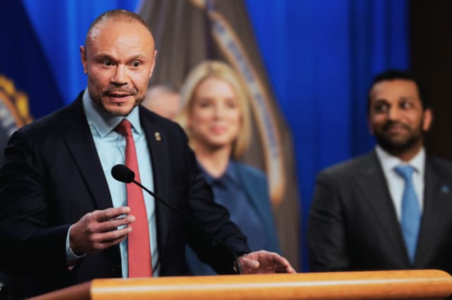 Dan Bongino renuncia oficialmente como subdirector del FBI