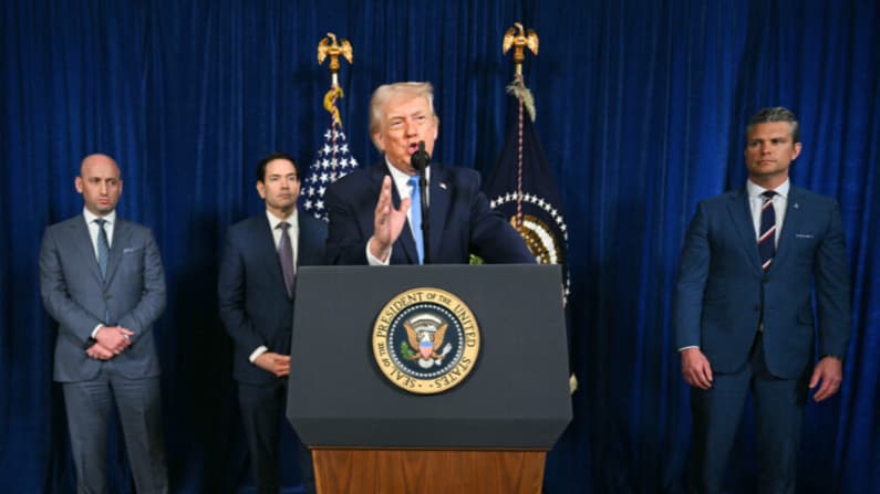 Trump anuncia reapertura del espacio aéreo de Venezuela para vuelos comerciales