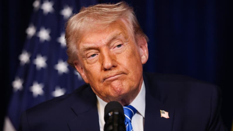 Trump afirma que EE.UU. podría aumentar aranceles a India debido a importaciones de petróleo ruso