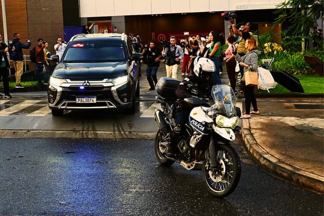 Bolsonaro sufre heridas leves tras caer en su celda