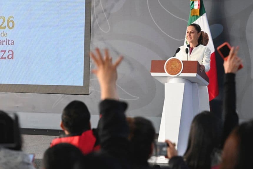 Fotografía cedida por la presidencia de México de su mandataria Claudia Sheinbaum, durante una conferencia de prensa este jueves, en Cuernavaca, México. (EFE/Presidencia de México)