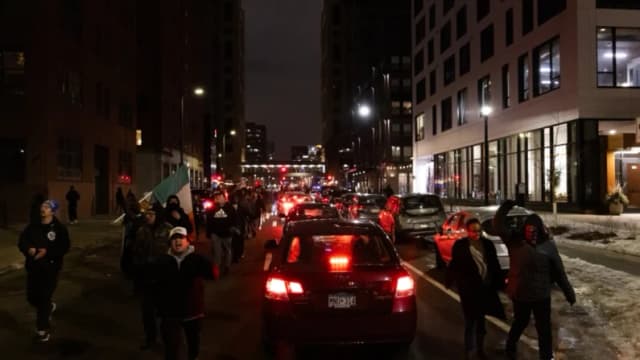 30 manifestantes anti-ICE detenidos en Minneapolis tras incidentes en 2 hoteles