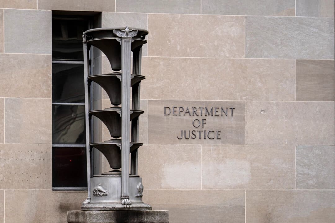 El edificio del Departamento de Justicia en Washington el 7 de agosto de 2025. (Madalina Kilroy/The Epoch Times)