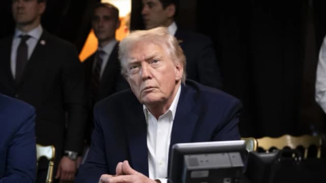 Trump dice que Irán busca negociar tras advertencia de intervención militar