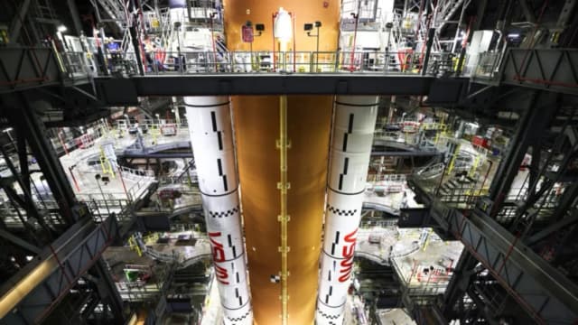 NASA presenta el cohete lunar Artemis antes de su histórico lanzamiento