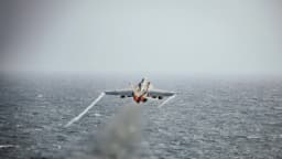 EE. UU. ataca cinco objetivos de ISIS en Siria