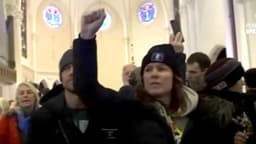 Autoridades federales investigan interrupción de misa en Minnesota por manifestantes contra ICE