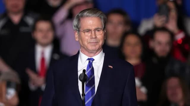 Secretario del Tesoro afirma que los nuevos recortes fiscales "empiezan a surtir efecto"