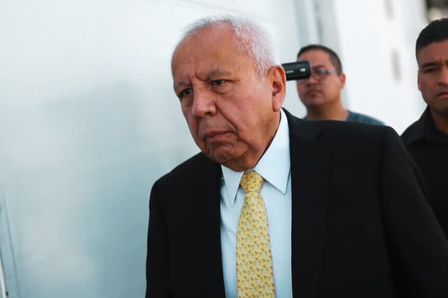 Gobierno da nuevo rol a exfuncionario vinculado al incendio en un centro de migración