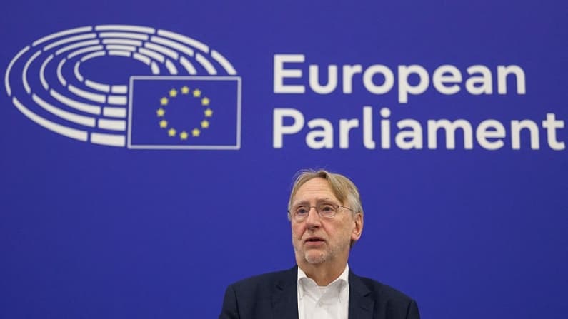 La UE suspende acuerdo comercial con EE. UU. tras amenaza arancelaria de Trump por Groenlandia