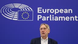 La UE suspende acuerdo comercial con EE. UU. tras amenaza arancelaria de Trump por Groenlandia