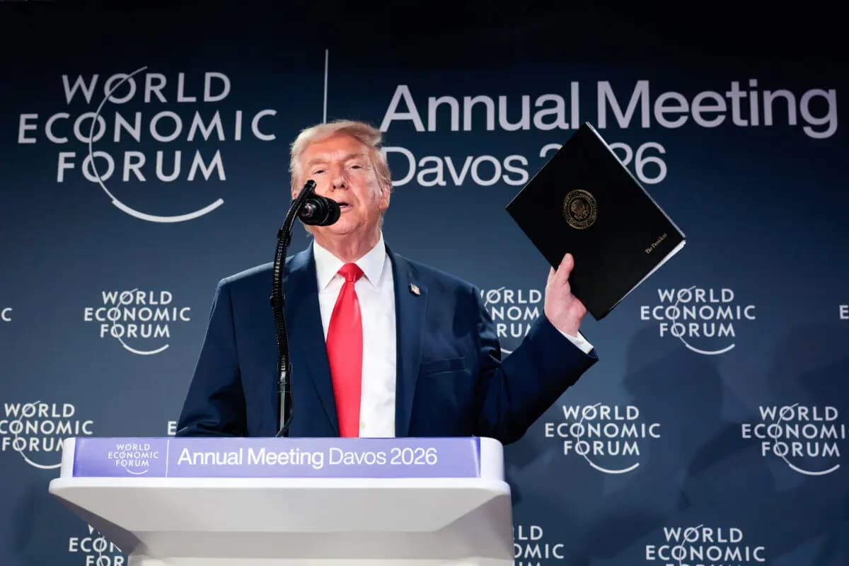 El presidente Donald Trump habla durante una recepción para líderes empresariales en la reunión anual del Foro Económico Mundial (FEM) en Davos, Suiza, el 21 de enero de 2026. (Chip Somodevilla/Getty Images)