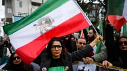 De la crisis de los rehenes a las fosas comunes: la larga lucha de los iraníes por la libertad