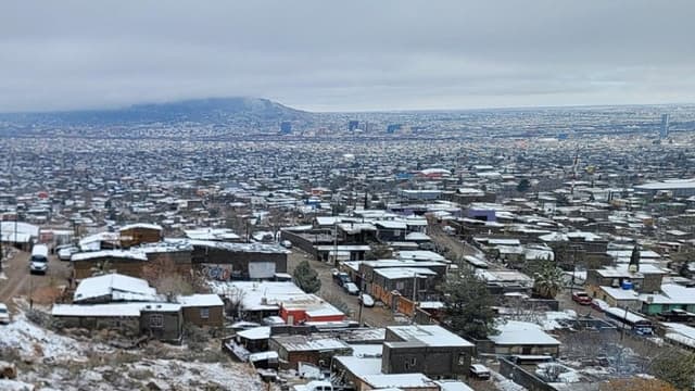 Tormenta invernal provoca nevadas y cortes eléctricos aislados en el norte de México