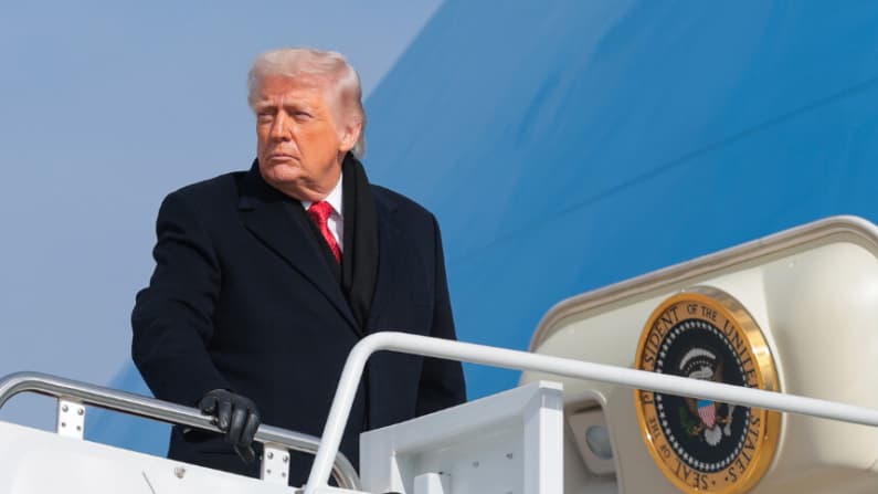 Trump afirma que no descarta el envío de tropas terrestres si Irán no acepta el acuerdo