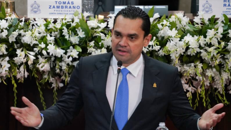Nuevo presidente del Congreso de Honduras dice que en los próximos 4 años tendrán una bandera provida