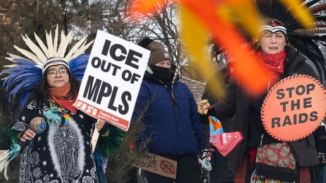 Juez federal frena política del DHS para revisar estatus legal de refugiados en Minnesota