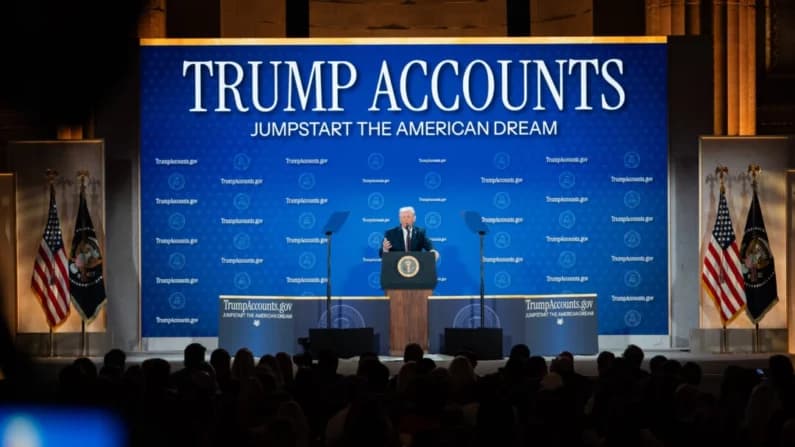 Trump promociona "Cuentas Trump" de 1000 dólares para niños