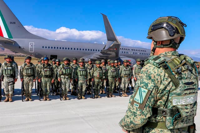 Gobierno envía 1600 militares a Sinaloa luego de ataque contra legisladores