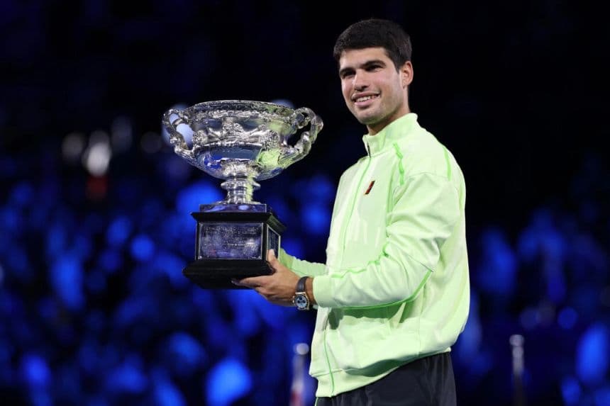 Alcaraz derrota a Djokovic y se convierte en el jugador más joven en completar el Grand Slam