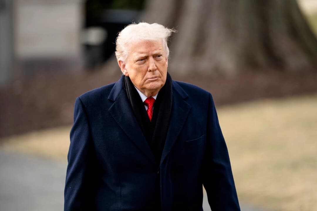 El presidente Donald Trump parte hacia Florida desde la Casa Blanca, el 16 de enero de 2026. (Madalina Kilroy/The Epoch Times)