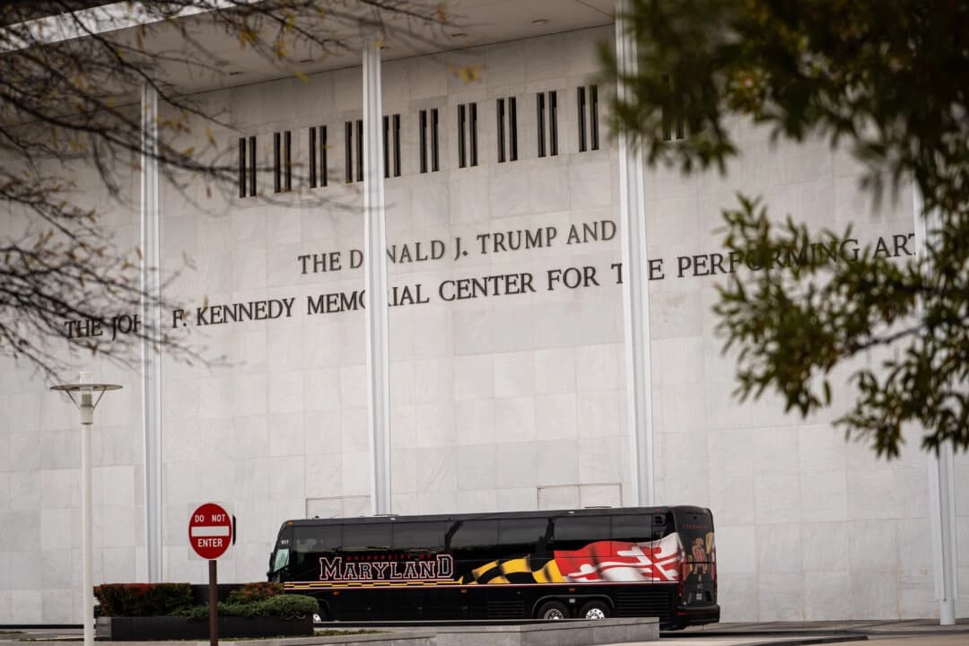 El Centro Donald J. Trump y John F. Kennedy Memorial para las Artes Escénicas en Washington, el 21 de diciembre de 2025. (Madalina Kilroy/The Epoch Time)