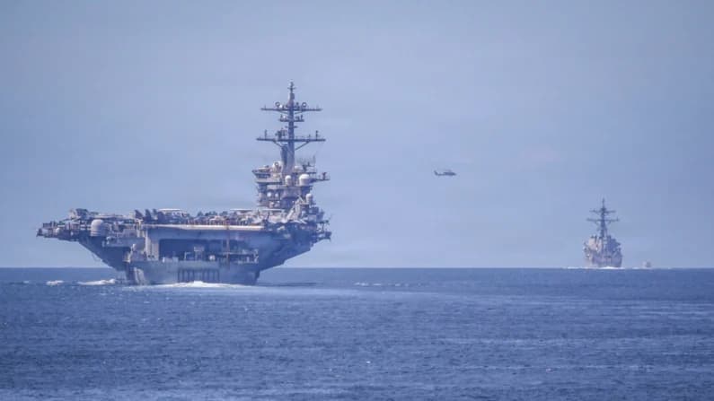 Trump dice que enviaría un segundo grupo de portaaviones si fracasan negociaciones con Irán