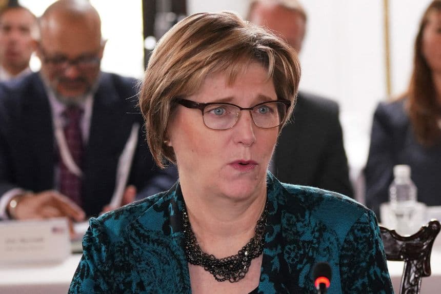 La entonces embajadora de Estados Unidos en Honduras, Laura F. Dogu habla en la Casa Presidencial de Tegucigalpa, el 10 de enero de 2023. (Foto de STRINGER/AFP vía Getty Images)