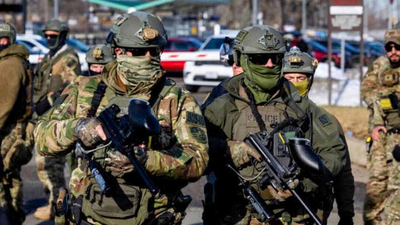 Nueva York desplegará observadores legales para vigilar a agentes federales de inmigración