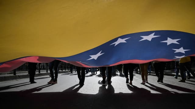 Aun sin Maduro, Venezuela sigue siendo una base de operaciones para adversarios de EE. UU.: Experta en seguridad