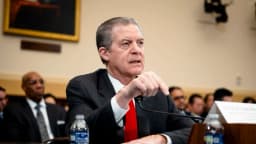 Beijing libra una "guerra contra Dios" al perseguir la fe, según el Congreso