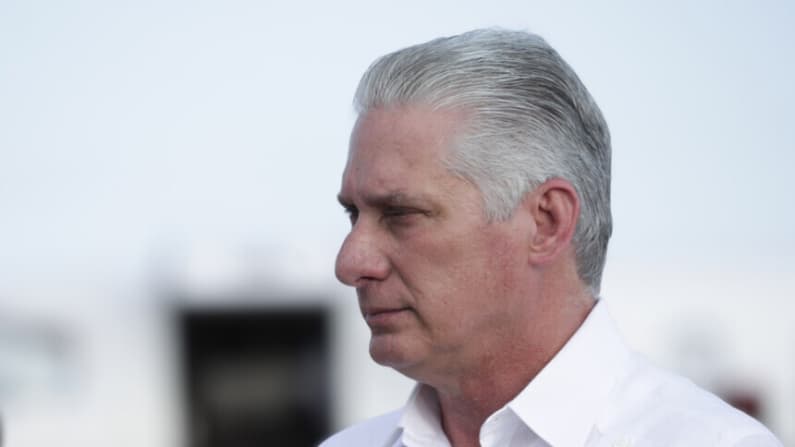 Rusia ofrece ayuda a Cuba tras quedarse sin combustible aéreo y dejar turistas varados