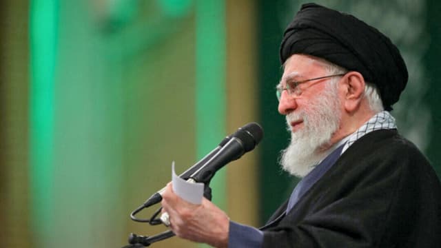 Irán sugiere que podría diluir uranio a cambio de que Estados Unidos alivie las sanciones