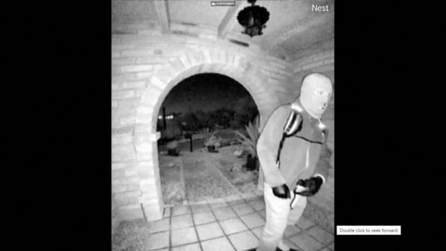 FBI publica nuevas imágenes del sospechoso del secuestro de Nancy Guthrie