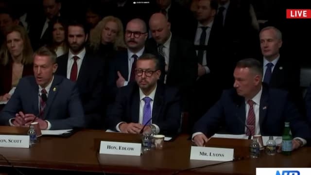 Son 3000 agentes del ICE que tienen cámaras corporales, dice director Lyons