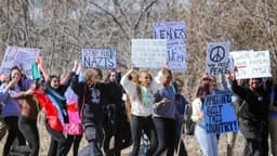 "No deberían ser un instrumento político": Padres preocupados por protestas estudiantiles anti-ICE