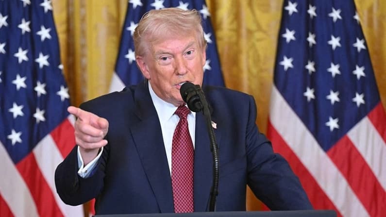 Trump advierte a republicanos que sufrirán consecuencias si votan en contra de los aranceles