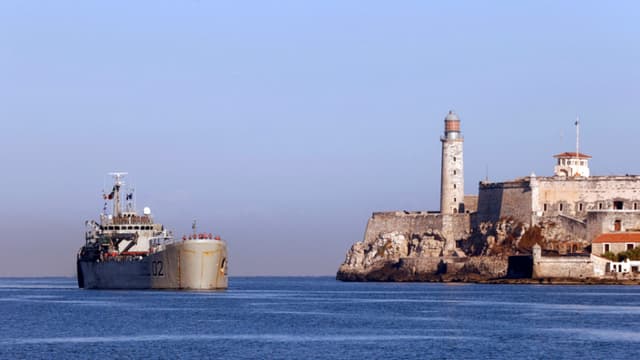 Cuba recibe dos barcos de ayuda humanitaria mexicana