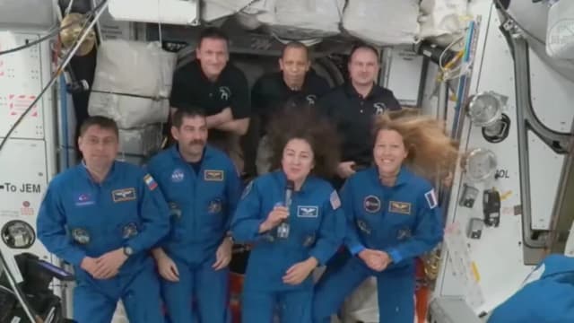 Astronautas de la NASA llegan a la Estación Espacial Internacional para una estancia de 8 meses